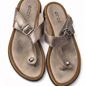 ECCO Metallic Leather Sandals • Size 40 (9–9.5) • Comfort Luxe
